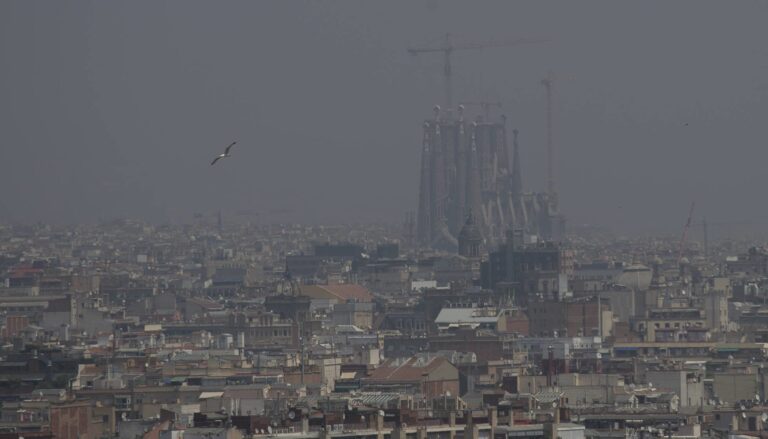 contaminacion Barcelona trafico coches