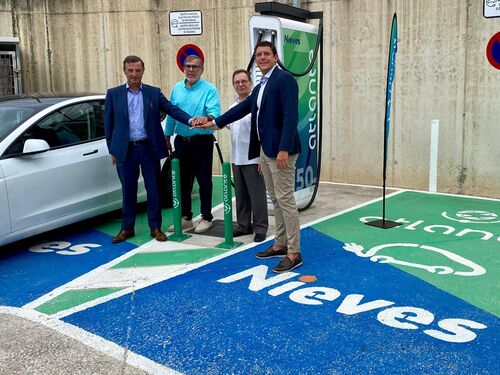 Colaboración entre Nieves Energía y Atlante para la instalación de puntos de recarga